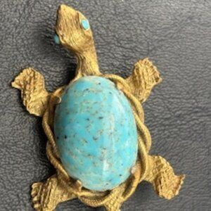 Aqua blue cabochon turtle brooch-Aqua blue eyes-Gold tone